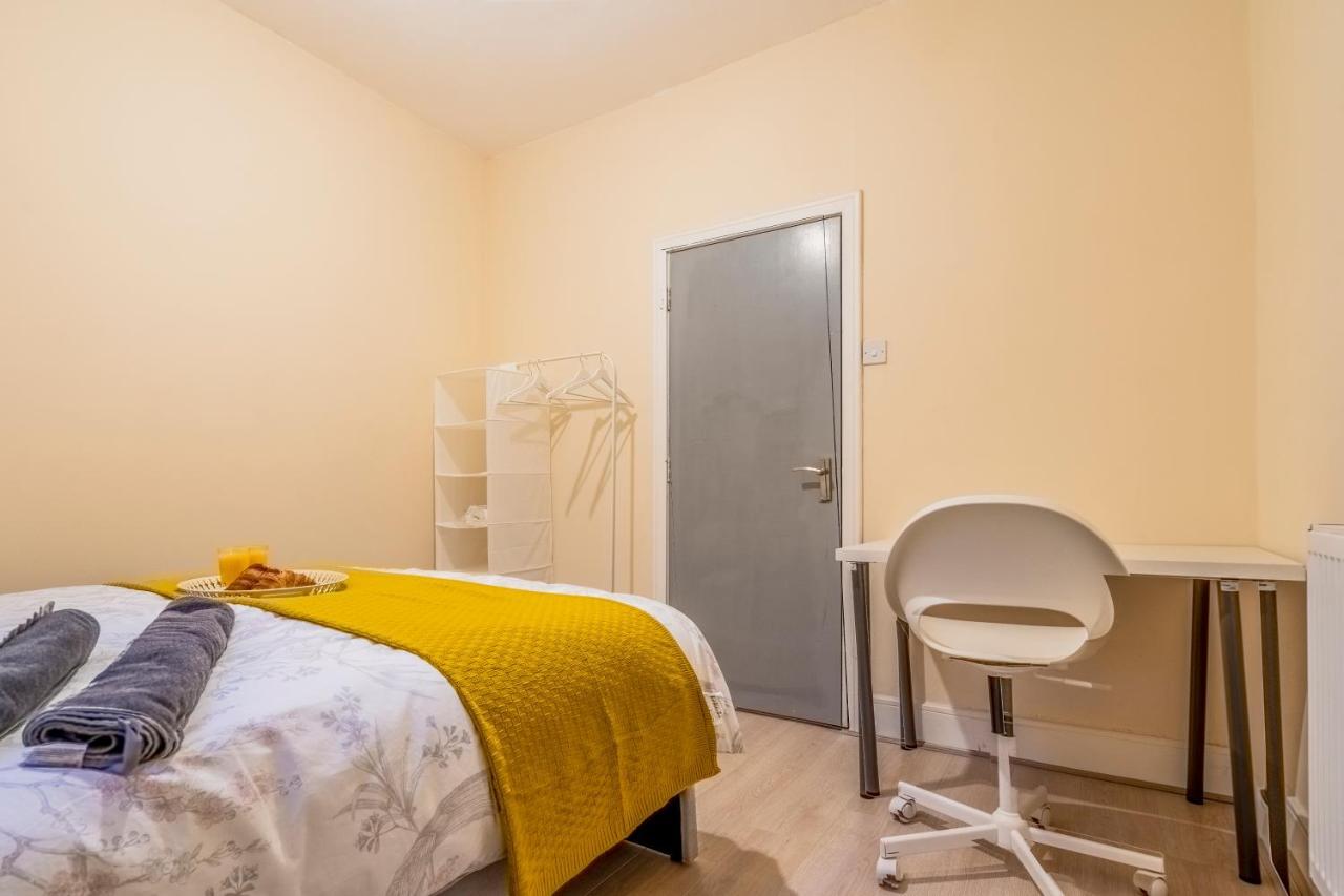 Deluxe 2-Bedroom Flat With Free Parking 伯明翰 外观 照片